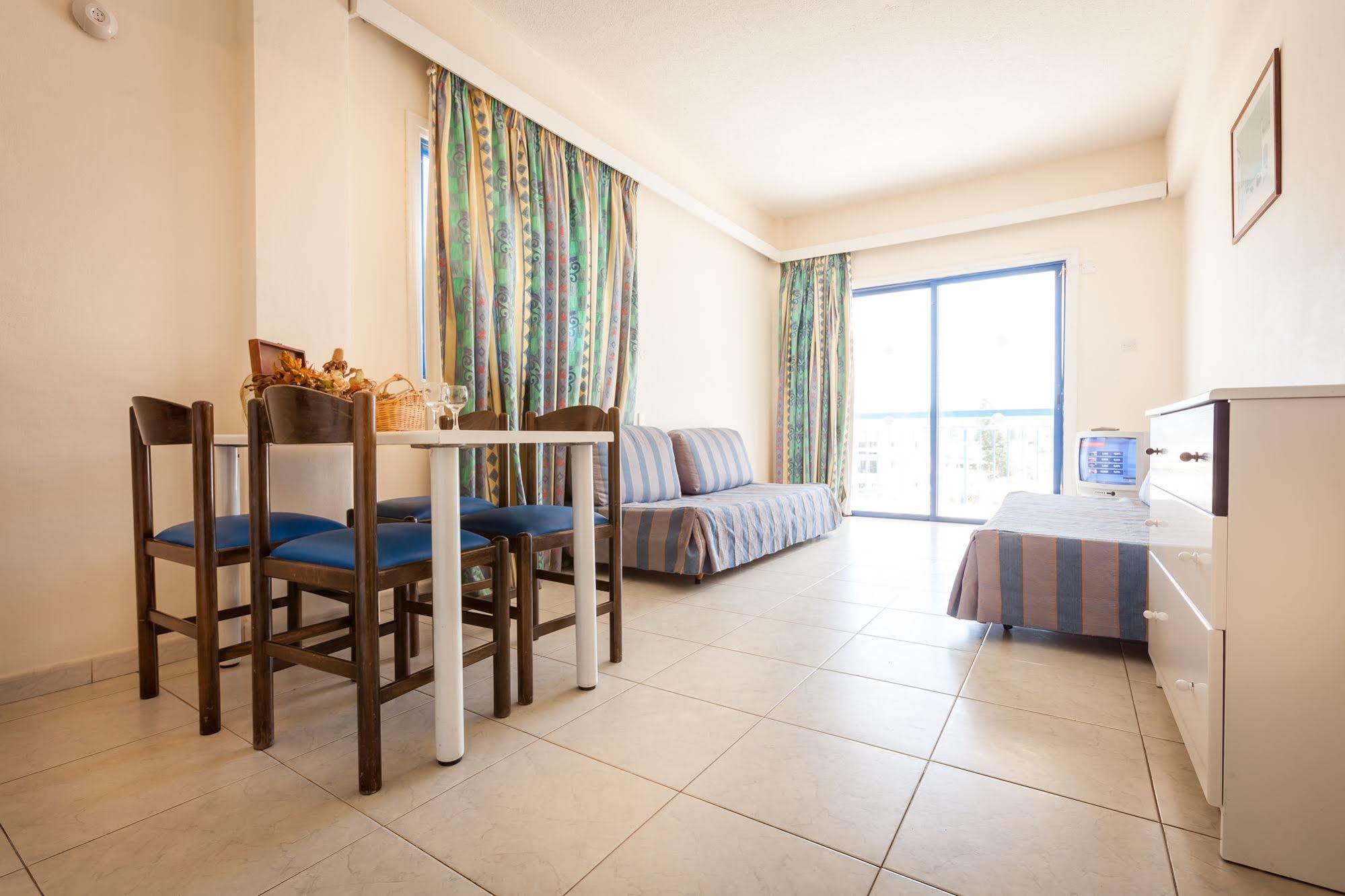 Crown Resorts Elamaris Protaras Exterior foto